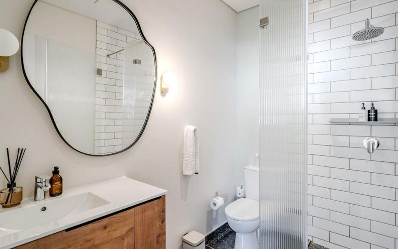 2 Bedroom Property for Sale in Sea Point Western Cape